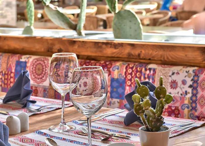 Aquaclub Grifid Bolero 4*