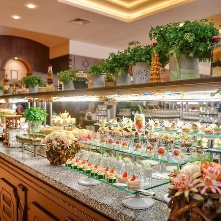 Aquaclub Grifid Bolero 4*