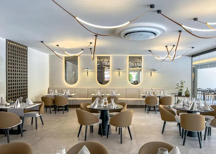 Aquaclub Grifid Bolero غولدن ساندز