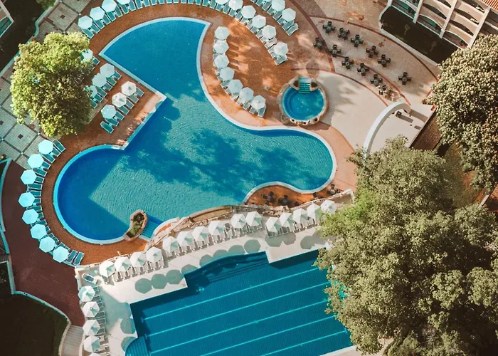 Aquaclub Grifid Bolero غولدن ساندز